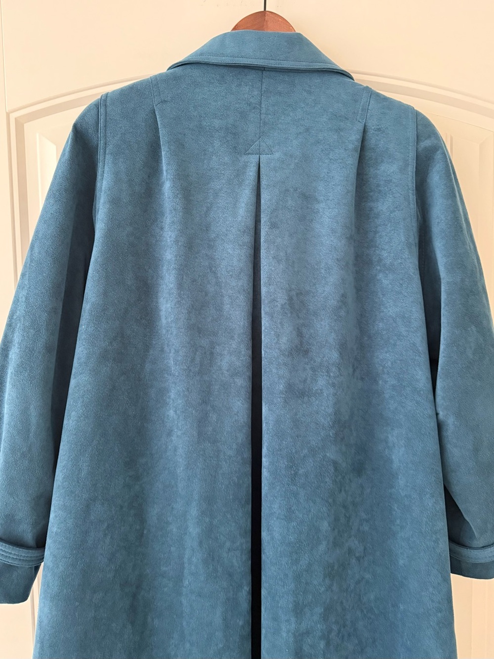 Beautiful Vintage Trench Coat. - Picture 6 of 11